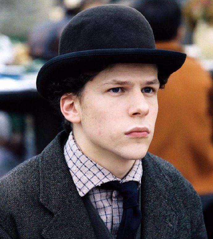 Do Varů dorazí Jesse Eisenberg.