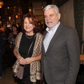 Od roku 2013 je Adamovská manželkou Petra Štěpánka.