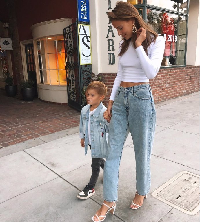 Nicole je matkou malého Emila.