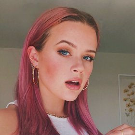 Komupak se tato kráska podobá?