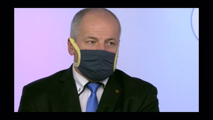Prymula už není šéfem krizového štábu.