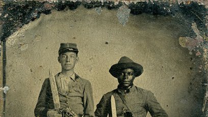 FOTO: Fotografie z roku 1861 zachycuje seržanta Chandlera se svým otrockým sluhou.