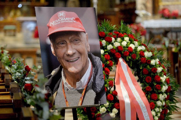 Niki Lauda zemřel ve věku 70 let.
