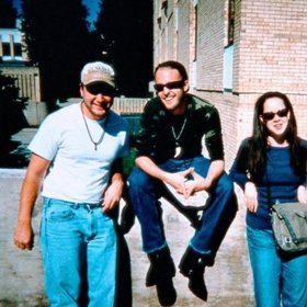 Představitelé hlavních rolí byli skutečně vyděšení, protože si mysleli, že mytologie kolem filmu je skutečná. Až po natáčení zjistili, že šlo o kompletní fikci.