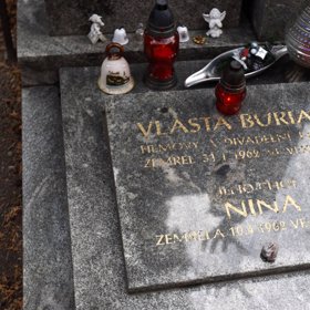 Vyšehradský hřbitov v Praze. Zde je pohřbený Vlasta Burian.