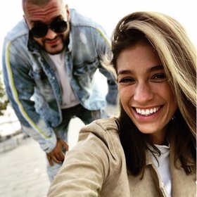 Pár už dokonce očekává rodinu