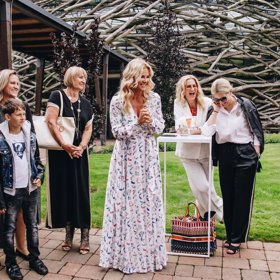 Monika Babišová umí slavit.