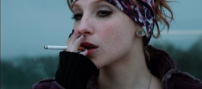 Ve filmu Křídla Vánoc z roku 2013 si zahrála Vica Kerekes.