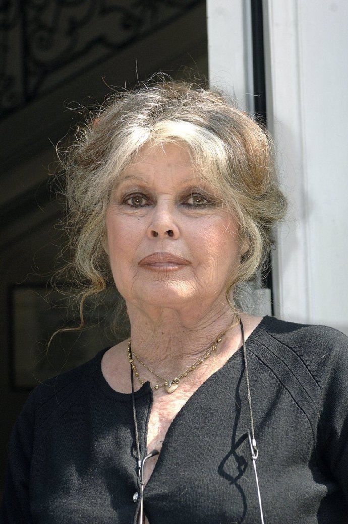 Herečka Brigitte Bardot zemřela ve věku 91 let.