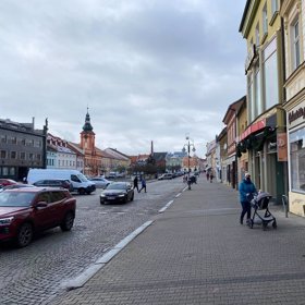 Na náměstí měla začít potyčka.