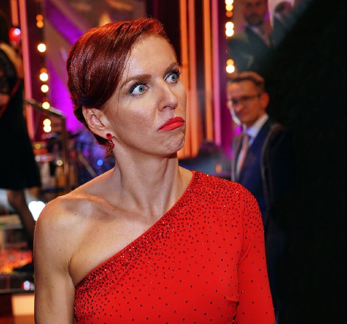 Nora Fridrichová je česká novinářka a moderátorka, která se proslavila zejména v pořadu 168 hodin, který se vysílal na ČT.