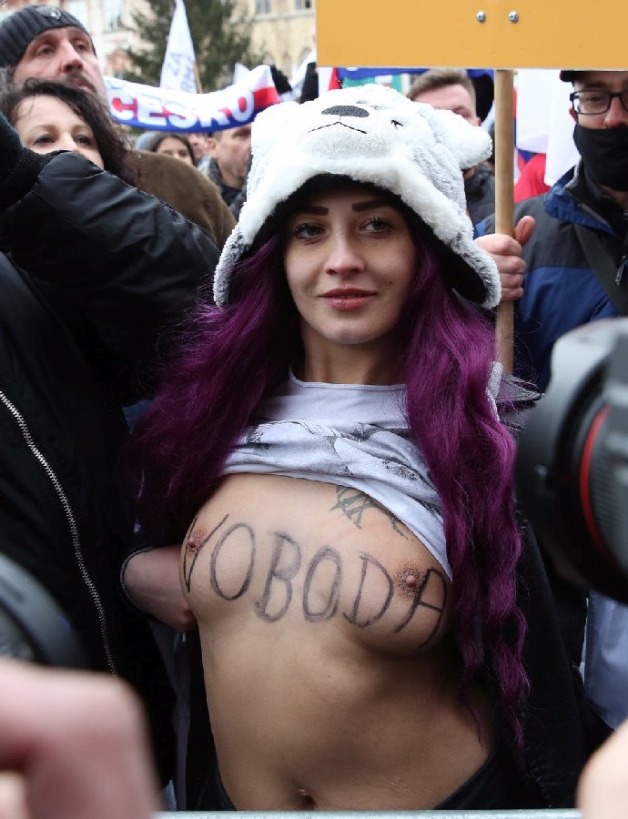 Anna Kubáňová by prsa odhalila klidně znovu, Obává se, že by to ale nemělo už ten efekt.