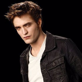 Objevil se v roli upíra Edwarda.