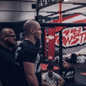 Po maturitě odešel do Prahy, kde se z něj stal špičkový kuchař.