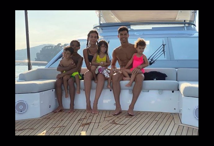 Christiano Ronaldo s rodinou.