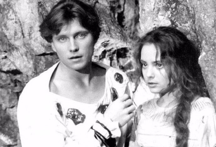 První štědrovečerní pohádka Sedmero krkavců (1993).