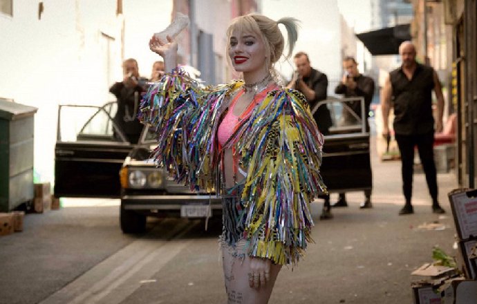 Margot Robbie v Birds of Prey.