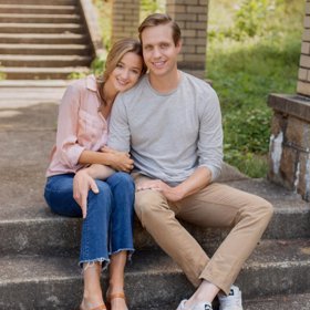 Žralok Andrewa kousl do ramene.