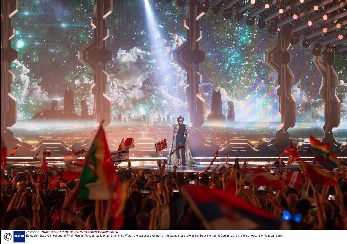 Eurovize si žádá okázalost!