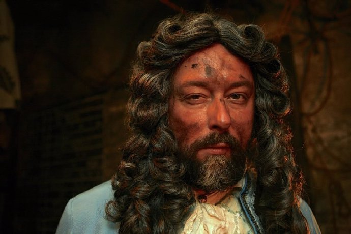 I paruky jsou v Čertím brku skoro k nerozeznání od skutečných vlasů.