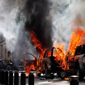 Policie v Mexiku údajně utýrala muže, který byl zadržen, protože neměl roušku.