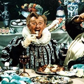 Ovšem jeho zdravotní stav se zhoršoval, měl problémy se žílami a otékaly mu nohy. Na estrádách tak vystupoval už jen vsedě.