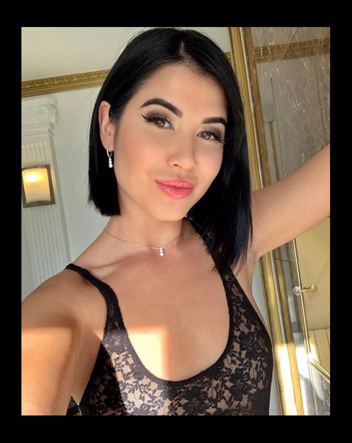 Krásná pornoherečka Lady Dee.