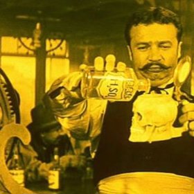 Vladimír Menšík jako barman.