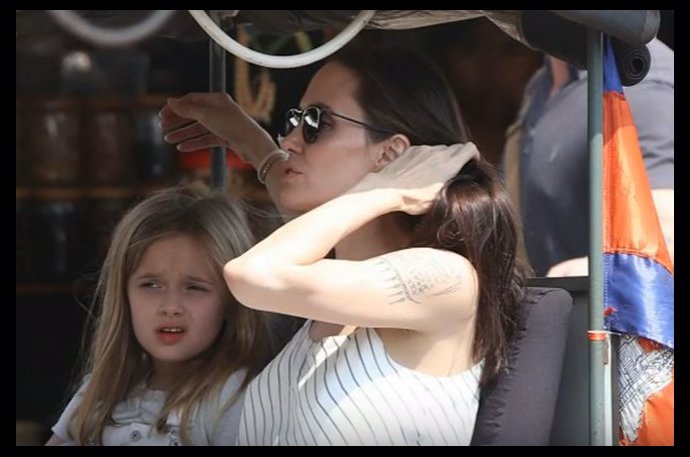 Jejím dětem může dokonce kupovat drahé dárky!