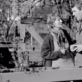 Marie Rosůlková a Jiří Krampol v seriálu Malý pitaval z velkého města (1982).