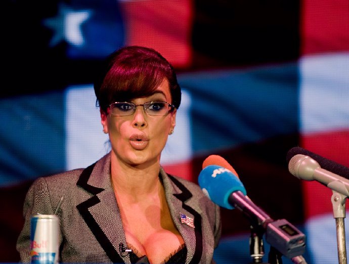 Ještě před pár lety vedla Lisa Ann.