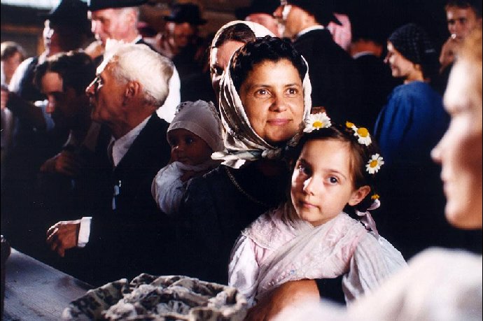 Natáčelo za velmi extrémního počasí. Mrazy dosáhly až 20 stupňů pod nulou, zatímco v létě se teploty vyšplhaly až na 36 stupňů.