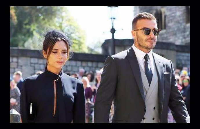 Na svatbu dorazily také David Beckham s manželkou Victorií. 