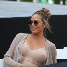 Chrissy Teigen se veřejně omluvila za své komentáře.