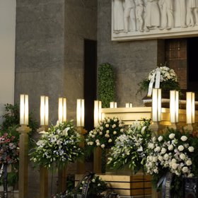 Posledního rozloučení s Františkou Čížkovou se účastnila rodina, ale i přátelé a kolegové ze šoubyznysu.