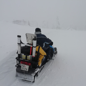 Kdo se stará o čárky signálu na telefonech? Lékaři vysílačů!