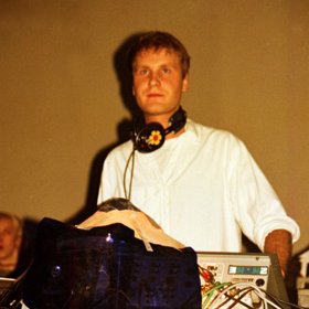 DJ Loutka v mládí.