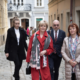 Eva Pavlová měla po celou dobu kamennou tvář. 