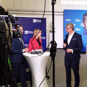 Ministr průmysl Karel Havlíček.