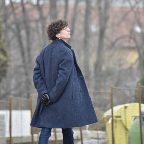 Na pohřbu Nadi Urbánkové se objevil i herec Jan Cina. 