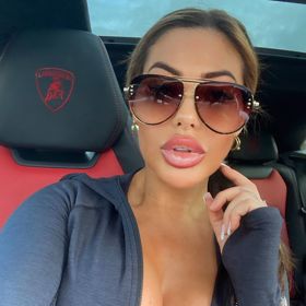 Chloe Ferry miluje luxusní doplňky.