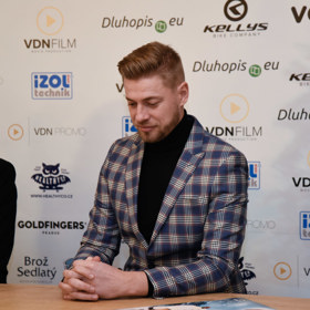 Petr Větrovský s eumí dostat k slavným.