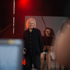 Václav Neckář vystoupil na pražské Kampě.