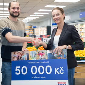 Obchodní řetězec Tesco otevřel novou pobočku na Chodově v ulici Hráského.
