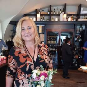 Pavla je velmi vysoká bývalá volejbalistka.