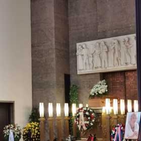 Pohřeb s Marií Poledňákovou.