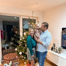 Zpěvačka Markéta Konvičková si užila Vánoce s partnerem a jejich neposednou dcerkou Amálkou. 