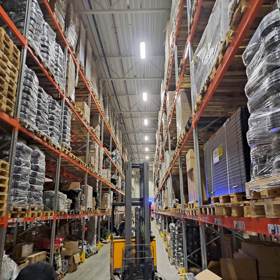 Zde se připravují panely před expedicí k zákazníkům.