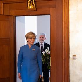 Eva Pavlová vynesla tematickou brož.