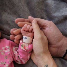 Malá princezna Mia se narodila 17. března. 